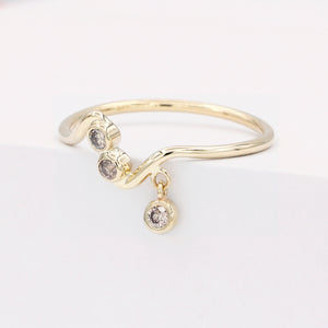 Gravity bypass round champagne diamond ring