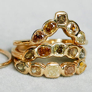 Stardust curved multi diamond band