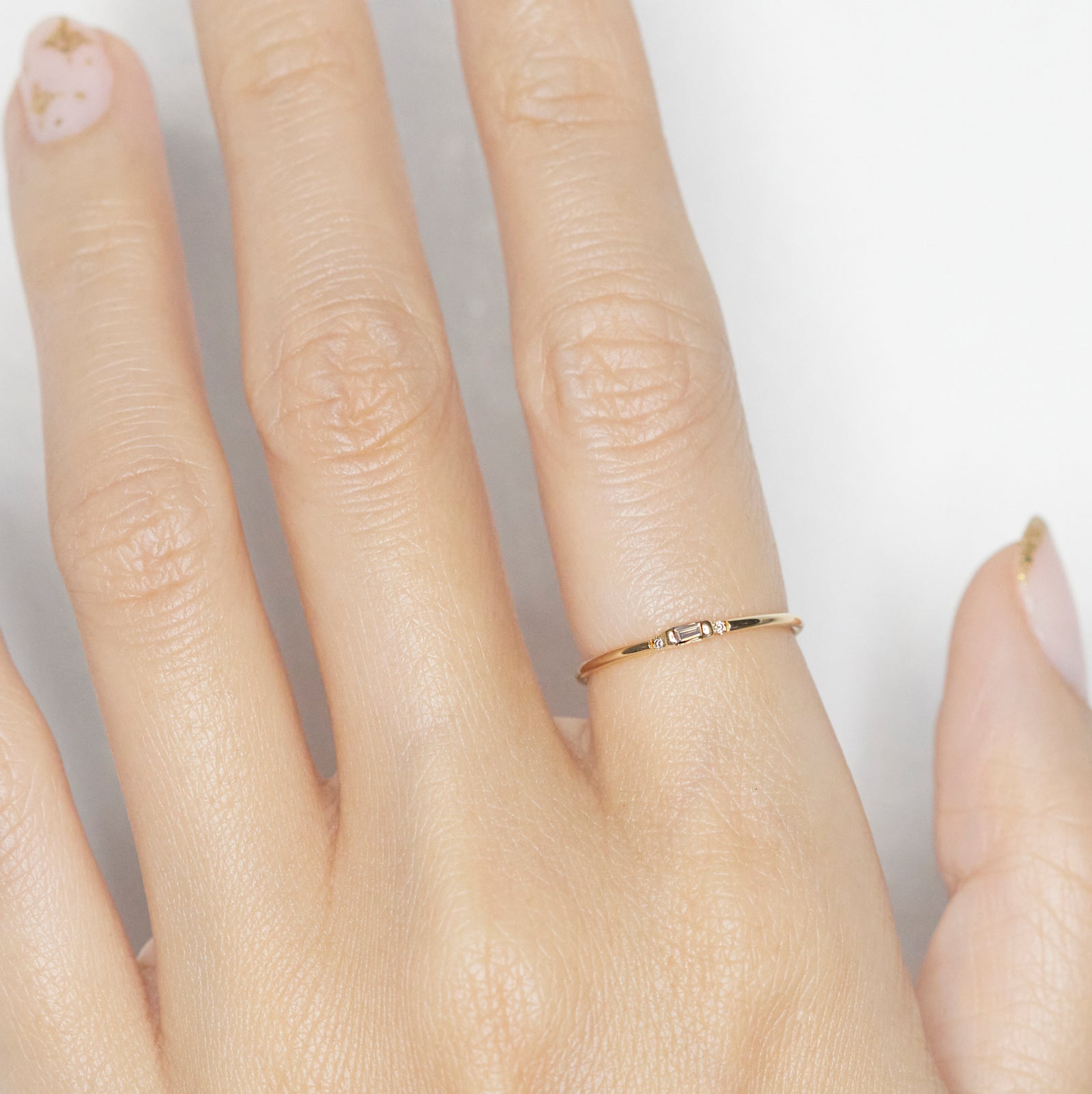 Gravity baguette diamond band