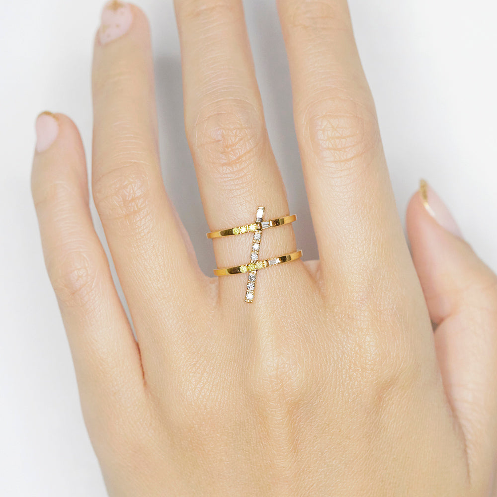 Astro stament diamond ring