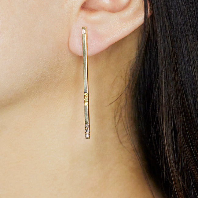 Astro long bar diamond earring