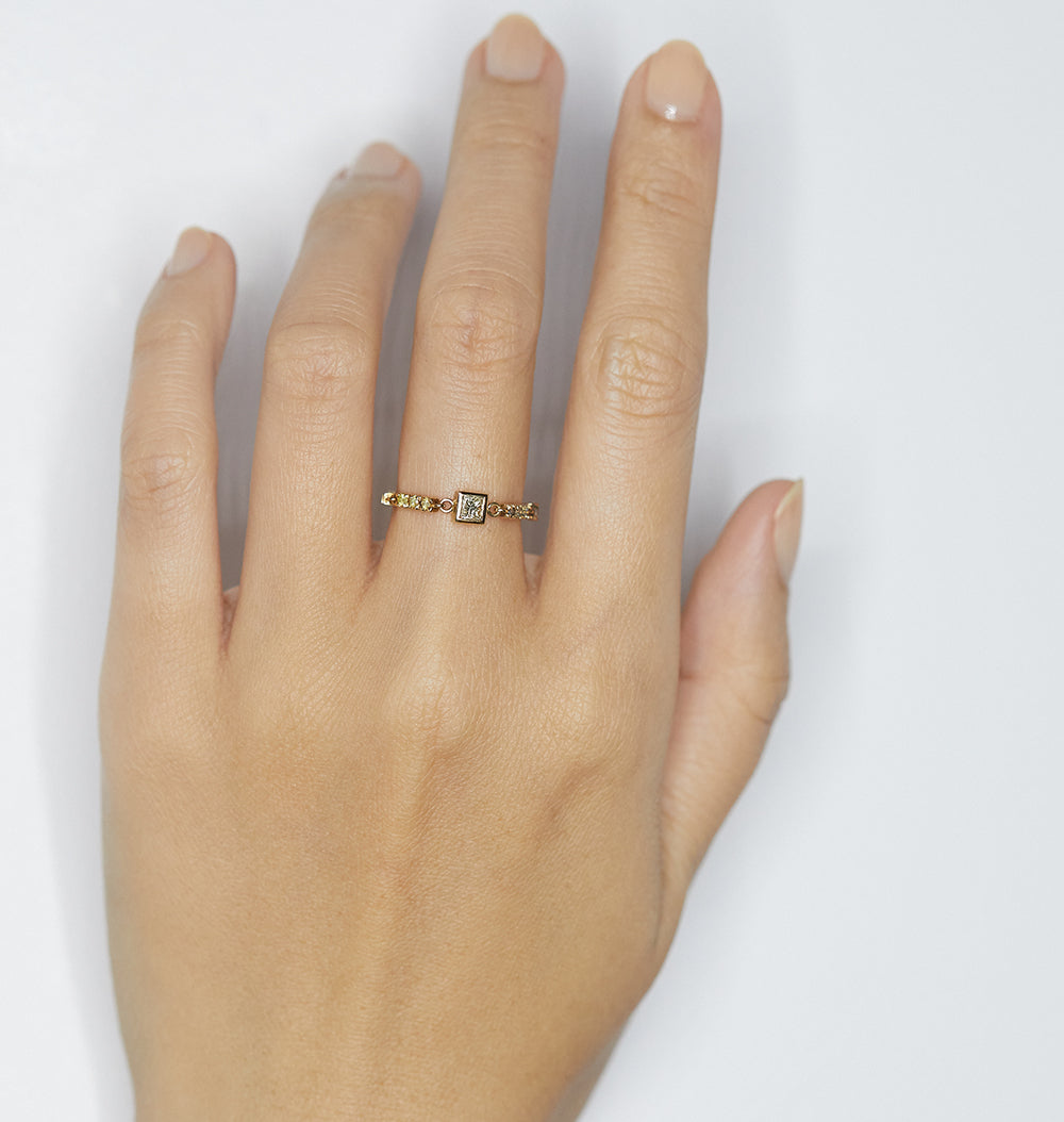 Astro princess cut diamond chain ring