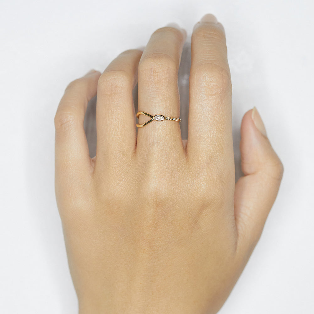 Gravity Marquise diamond Y ring