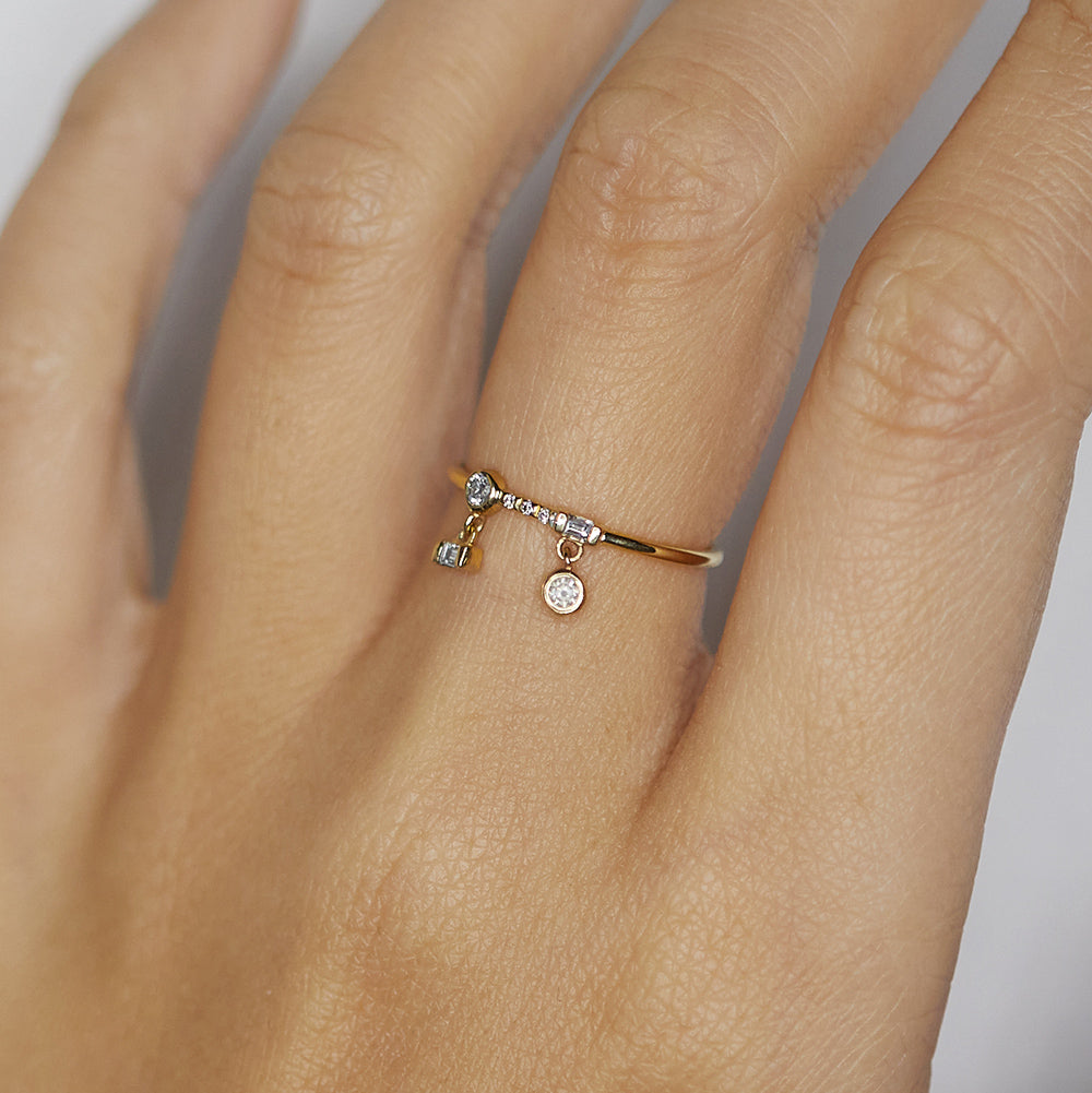 Gravity diamond balance shake ring